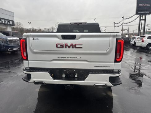Used 2022 GMC Sierra 1500 Denali image 4