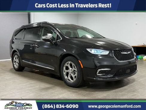 Used 2022 Chrysler Pacifica Limited image 1