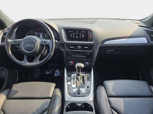 Used 2017 Audi Q5 2.0T Premium Plus w/ Technology Package AWD/4WD image 10