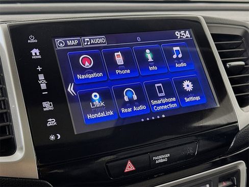 Used 2018 Honda Pilot Touring image 27