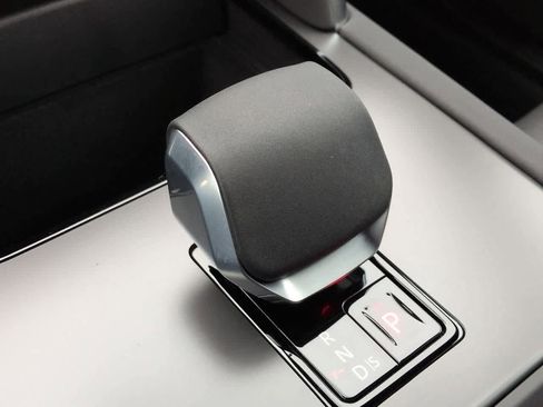 New 2026 Land Rover Discovery Sport Landmark image 33