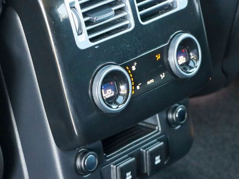 Used 2018 Land Rover Range Rover HSE image 36