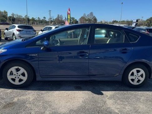 Used 2011 Toyota Prius Three image 6