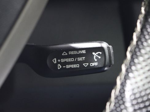 Used 2005 Porsche 911 Carrera image 14