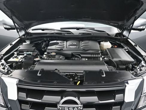 Used 2024 Nissan Armada SL w/ Captain's Chairs Package image 40