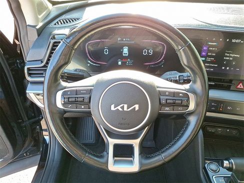 Used 2023 Kia Sportage EX image 13