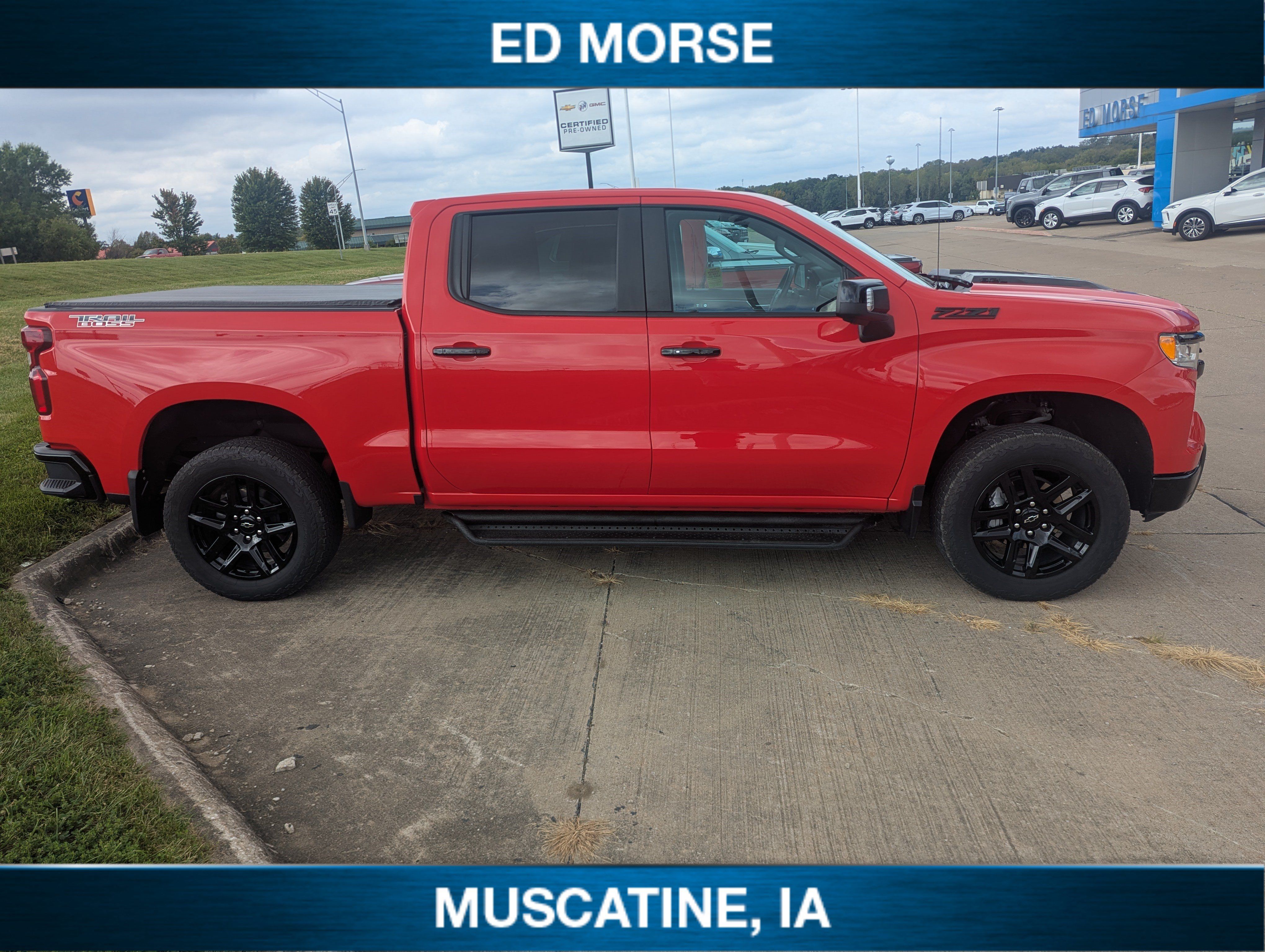 Used 2024 Chevrolet Silverado 1500 LT Trail Boss w/ Convenience Package II AWD/4WD image 5
