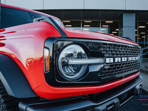 Certified 2023 Ford Bronco Wildtrak image 7