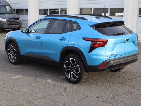 Used 2025 Chevrolet Trax RS w/ Driver Confidence Package image 8