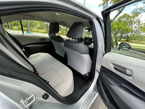 Used 2022 Toyota Corolla LE FWD image 31