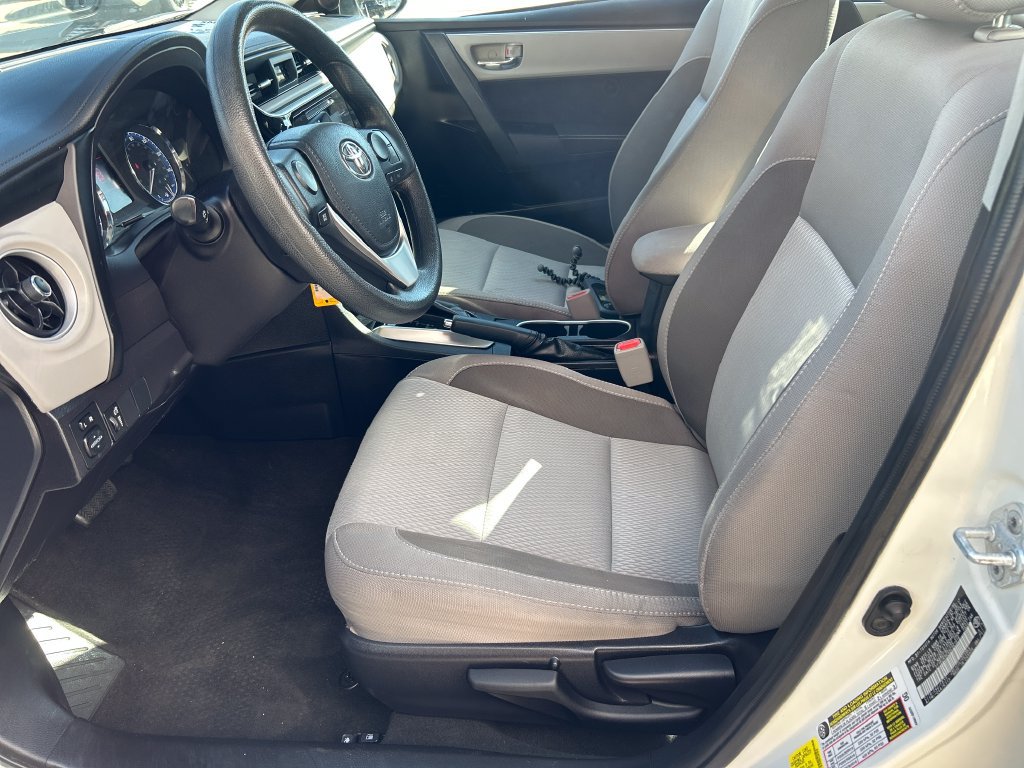 Used 2017 Toyota Corolla LE w/ Carpet Mat Package (TMS) FWD image 10