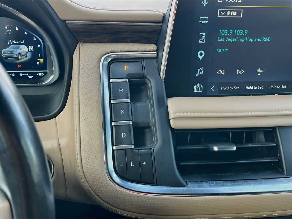 Used 2023 Chevrolet Tahoe Premier w/ Advanced Technology Package AWD/4WD image 16