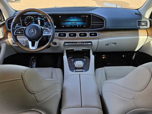 Used 2022 Mercedes-Benz GLS 450 4MATIC image 7