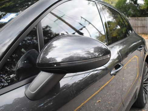 Used 2019 Porsche Macan image 34