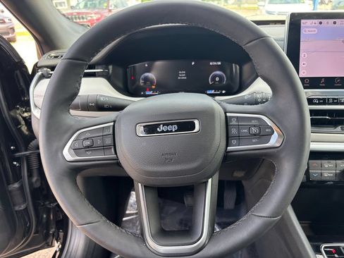 Used 2025 Jeep Compass Limited w/ Elite Group AWD/4WD image 29
