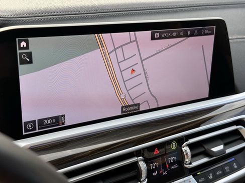 Used 2021 BMW X7 M50i w/ Cold Weather Package image 23