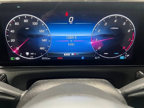 Used 2025 Mercedes-Benz CLA 250 4MATIC image 30