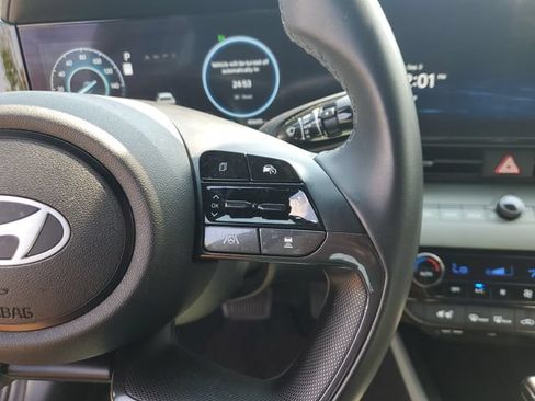 Used 2024 Hyundai Elantra Limited FWD image 29