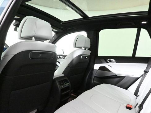 Used 2026 BMW X5 xDrive40i image 34