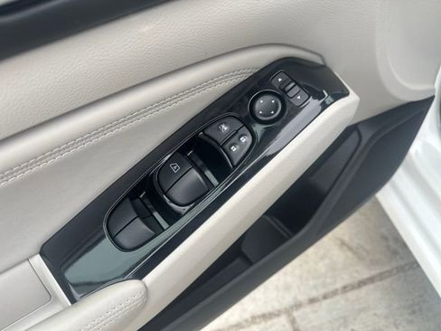 Used 2023 Nissan Altima 2.5 SL image 11