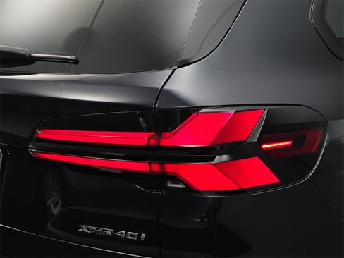 New 2026 BMW X5 xDrive40i w/ Executive Package image 33