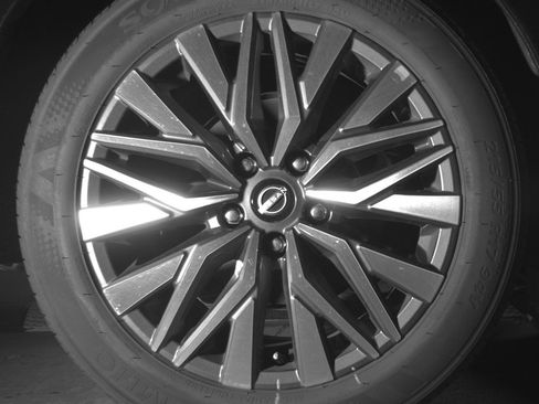 Used 2025 Nissan Altima 2.5 SV FWD image 15