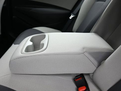 Used 2023 Toyota Corolla LE w/ Carpet Mat Package (TMS) FWD image 35