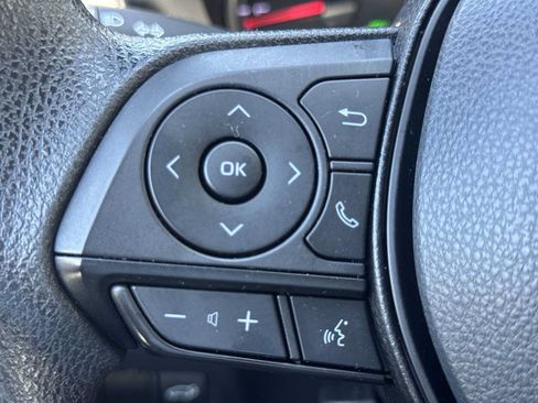Used 2022 Toyota RAV4 XLE FWD image 28