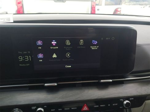 Used 2024 Kia Carnival SX image 20