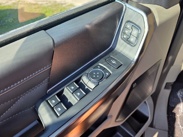 New 2027 Ford F250 Platinum w/ Platinum Plus Package AWD/4WD image 32