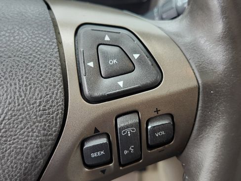 Used 2011 Lincoln MKX 2WD w/ 102A Rapid Spec Order Code image 24