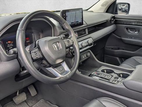 Used 2023 Honda Pilot Elite image 11
