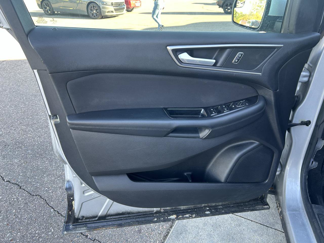 Used 2015 Ford Edge SEL FWD image 14