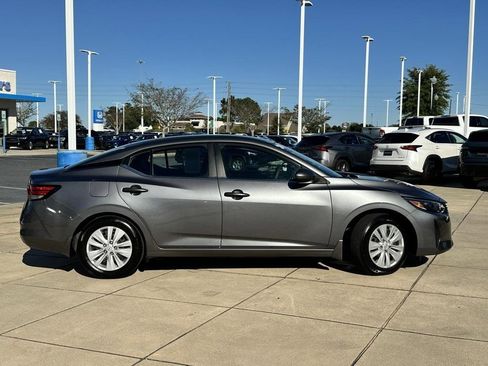 Used 2024 Nissan Sentra S image 5