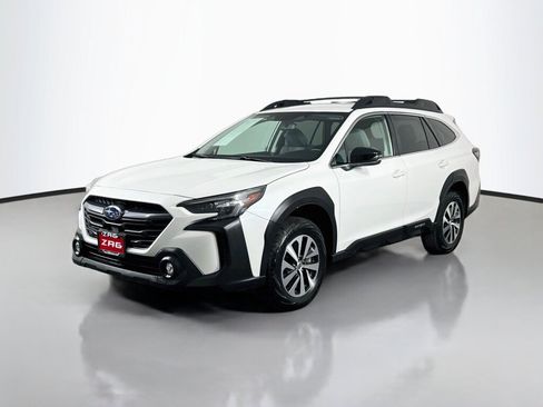 Used 2024 Subaru Outback Premium AWD/4WD image 1