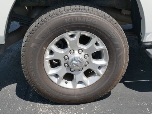 Used 2022 RAM 3500 Laramie AWD/4WD image 5