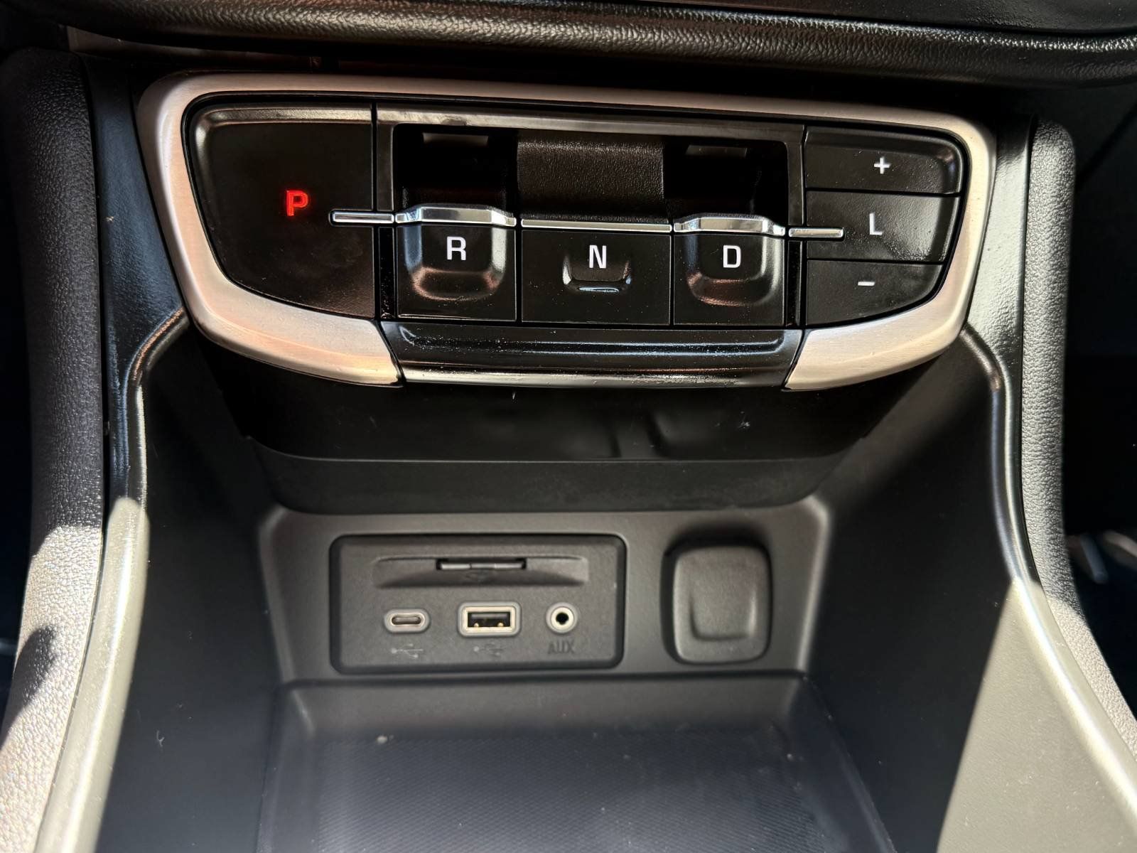 Used 2022 GMC Terrain Denali w/ Denali Premium Package AWD/4WD image 29