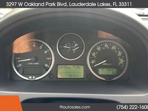 Used 2011 Land Rover LR2 HSE image 61