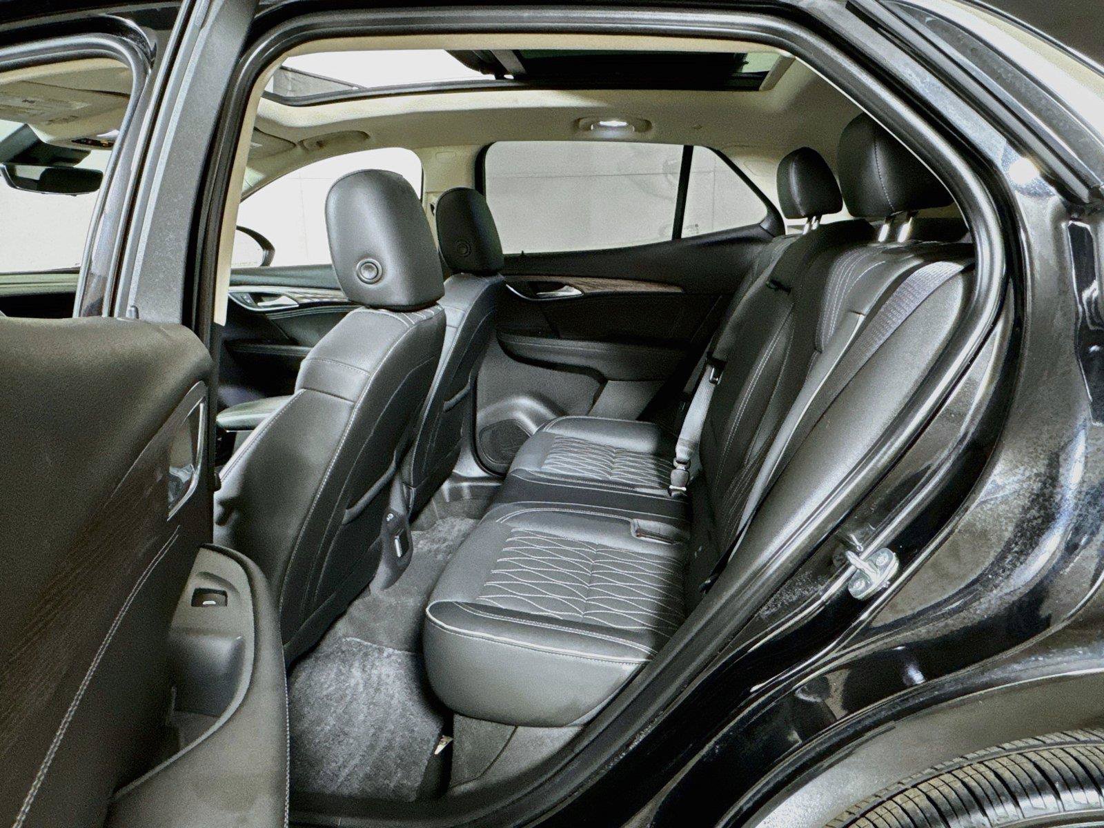 Used 2022 Buick Envision Avenir w/ Technology Package II FWD image 24