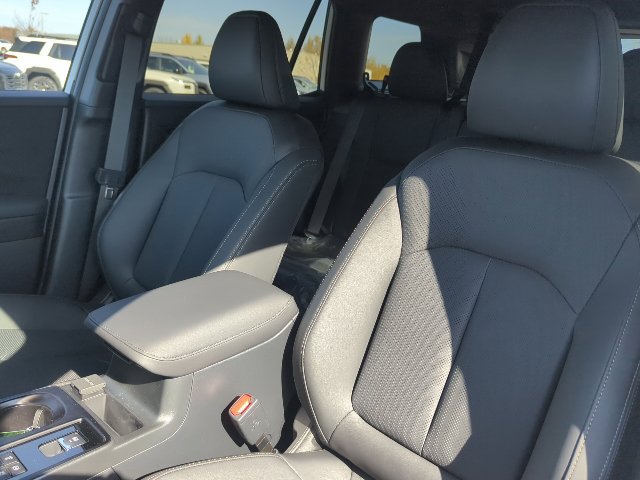 New 2026 Subaru Outback Limited XT AWD/4WD image 10