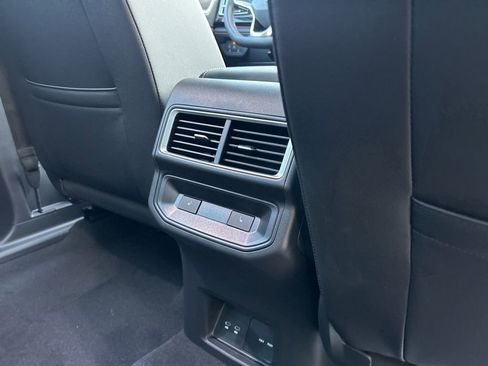 Used 2025 Volkswagen Atlas Cross Sport SEL image 47