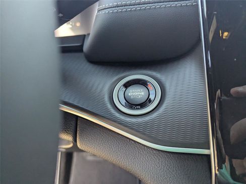 New 2025 Jeep Grand Cherokee Altitude RWD image 22