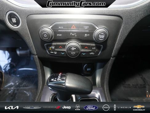 Used 2018 Dodge Charger R/T w/ Beats Audio Group image 19