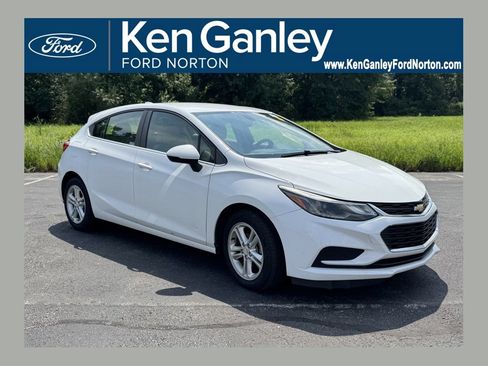 Used 2017 Chevrolet Cruze LT FWD image 1