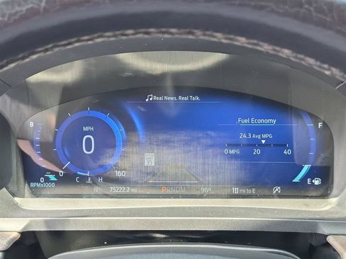 Used 2020 Ford Explorer Platinum w/ Premium Technology Package AWD/4WD image 20