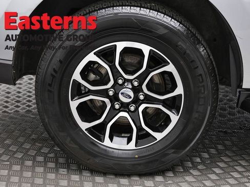 Used 2024 Ford Expedition XLT image 32