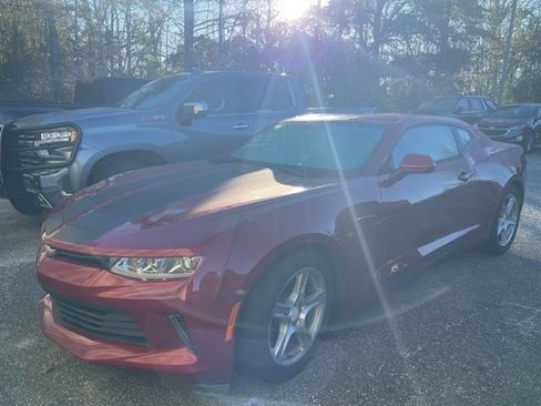 Used 2018 Chevrolet Camaro LT image 3