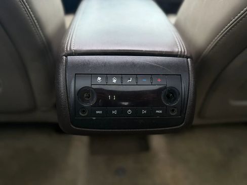 Used 2013 GMC Acadia Denali FWD image 37
