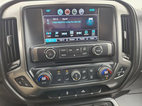 Used 2017 Chevrolet Silverado 1500 LTZ AWD/4WD image 15
