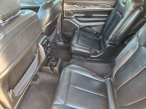 Used 2021 Jeep Grand Cherokee L Limited image 40